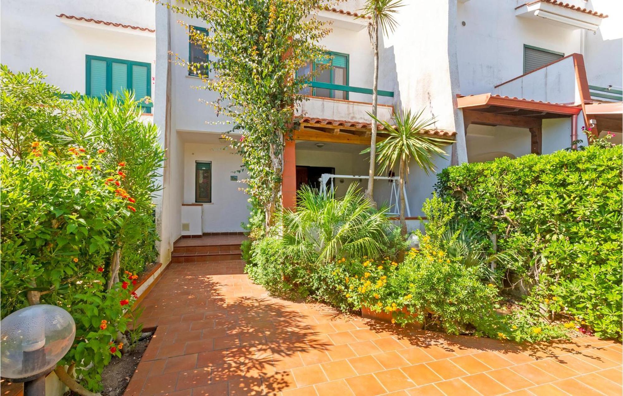 Awesome Home In Manduria With Kitchen Dış mekan fotoğraf